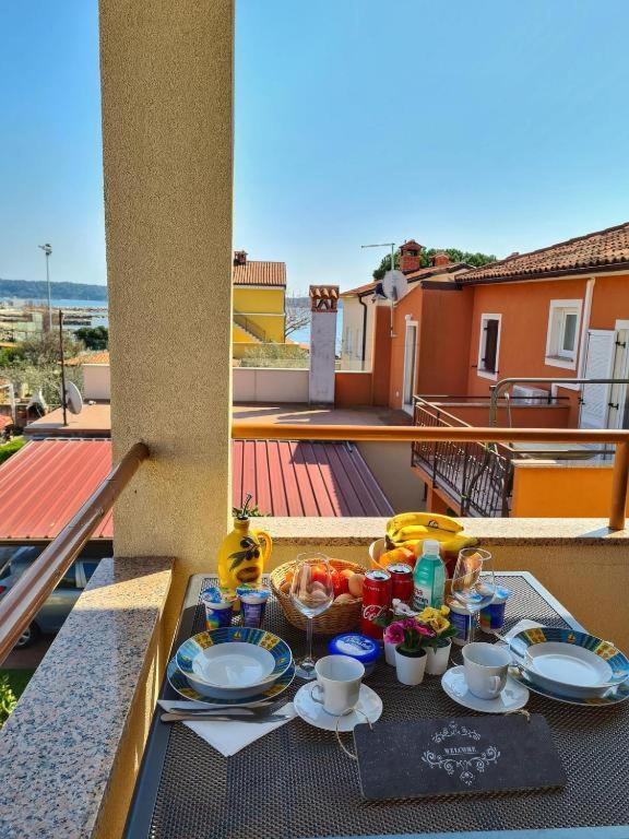 Apartments Manuel Новиград Екстериор снимка